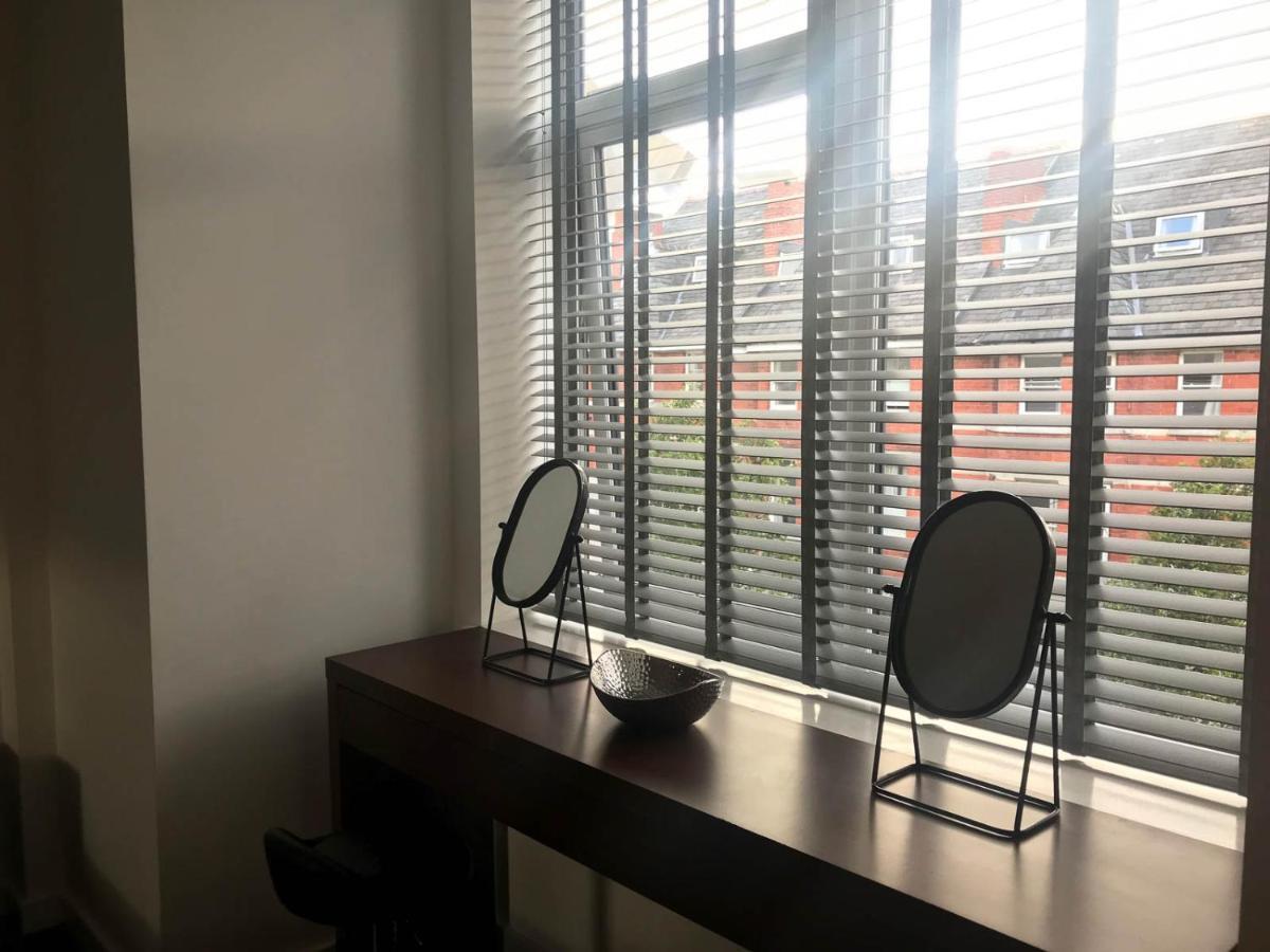 Luxury 1 Bed Apartment In City Centre With Parking Chester Eksteriør billede
